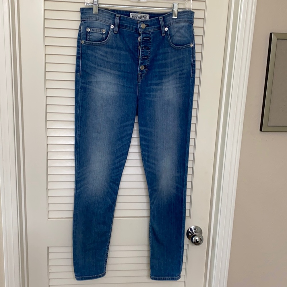 Adorable Skinny Jeans!